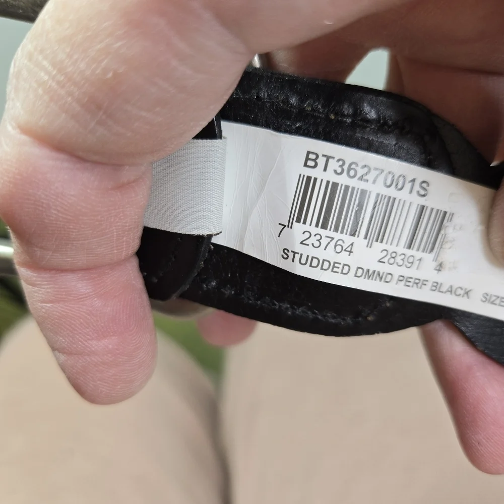 Vtg Fossil black leather cut out studded belt